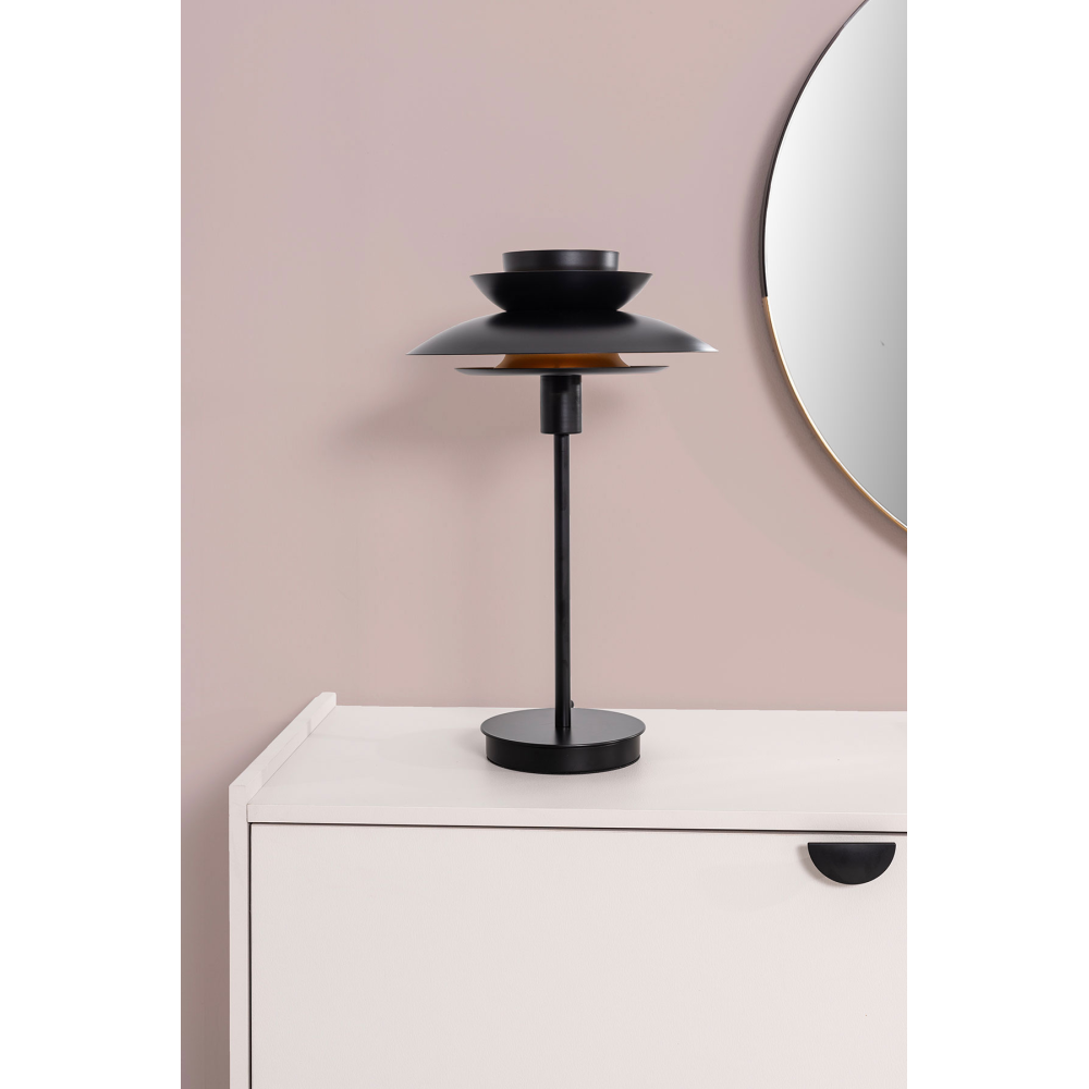 LÃMPARA SOBREMESA DINA. NEGRO MATE, INTERIOR DORADO.