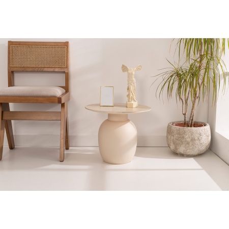 MESA AUXILIAR 50*50*42 CM. BASE METAL TONO MARFIL CON TAPA MARMOL TRAVERTINO