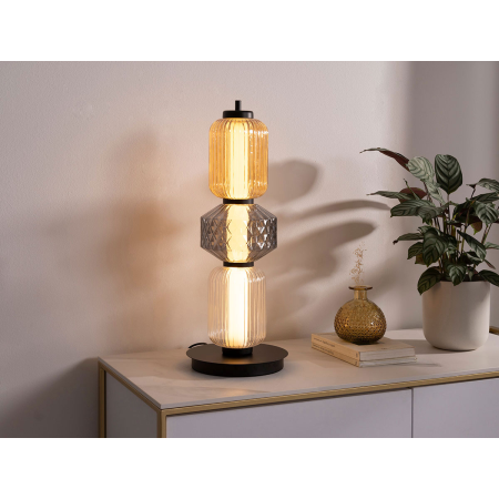 LÁMPARA SOBREMESA BOHEME. CRISTAL TALLADO ÁMBAR, TRANSPARENTE Y AHÚMADO. BASE NEGRA