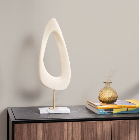 Escultura polyresina efecto piedra blanca, base metal dorado y mármol blano. 18x53x8 cm