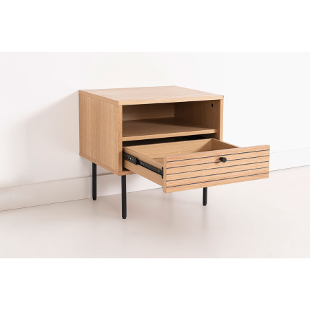 MESITA NELA 2 CAJ. CHAPA DE
ROBLE Y DM NEGRO. 
PATAS METAL NEGRO.