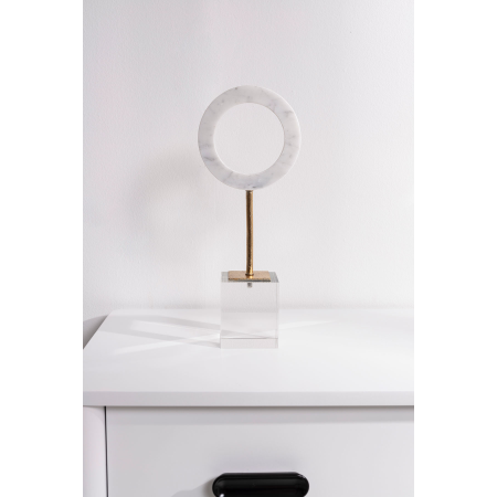Escultura circulo mármol blanco, pie dorado con base metraquilato transparente. 12x31x7 cm