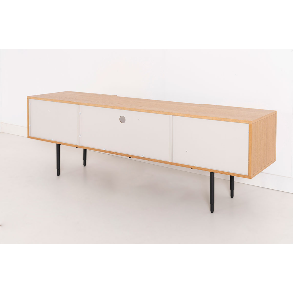 MUEBLE TV KALMAR. CHAPA DE ROBLE NATURAL Y MELAMINA AQUAMARINA.
PATAS METAL NEGRO.