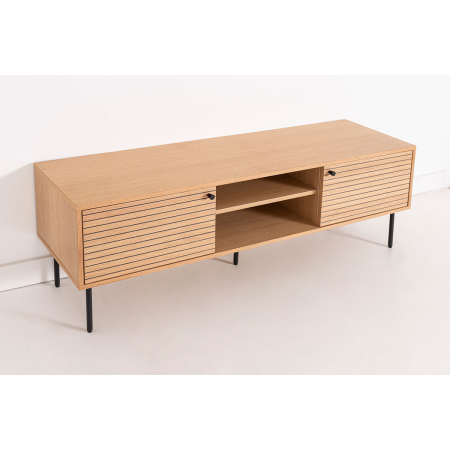 MUEBLE TV NELA. CHAPA DE ROBLE Y DM NEGRO. 
PATAS METAL NEGRO.